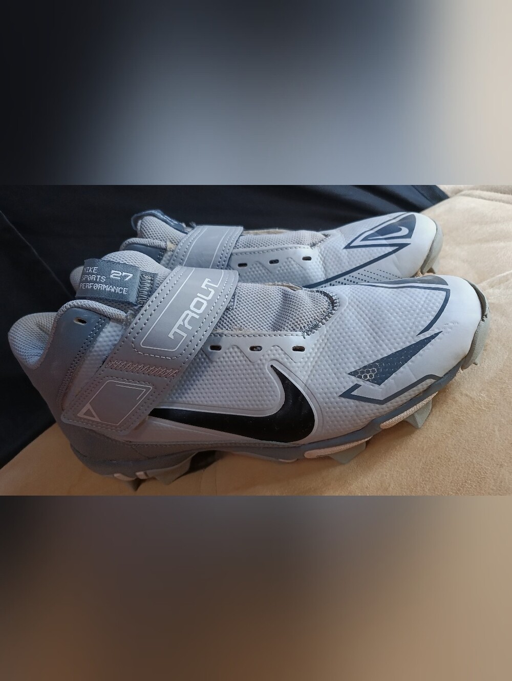 Nike Kids' Gray Trout Strap Cleats